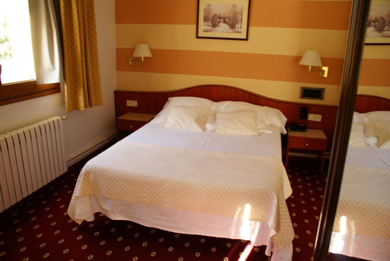 ארטיאס Hotel Edelweiss מראה חיצוני תמונה